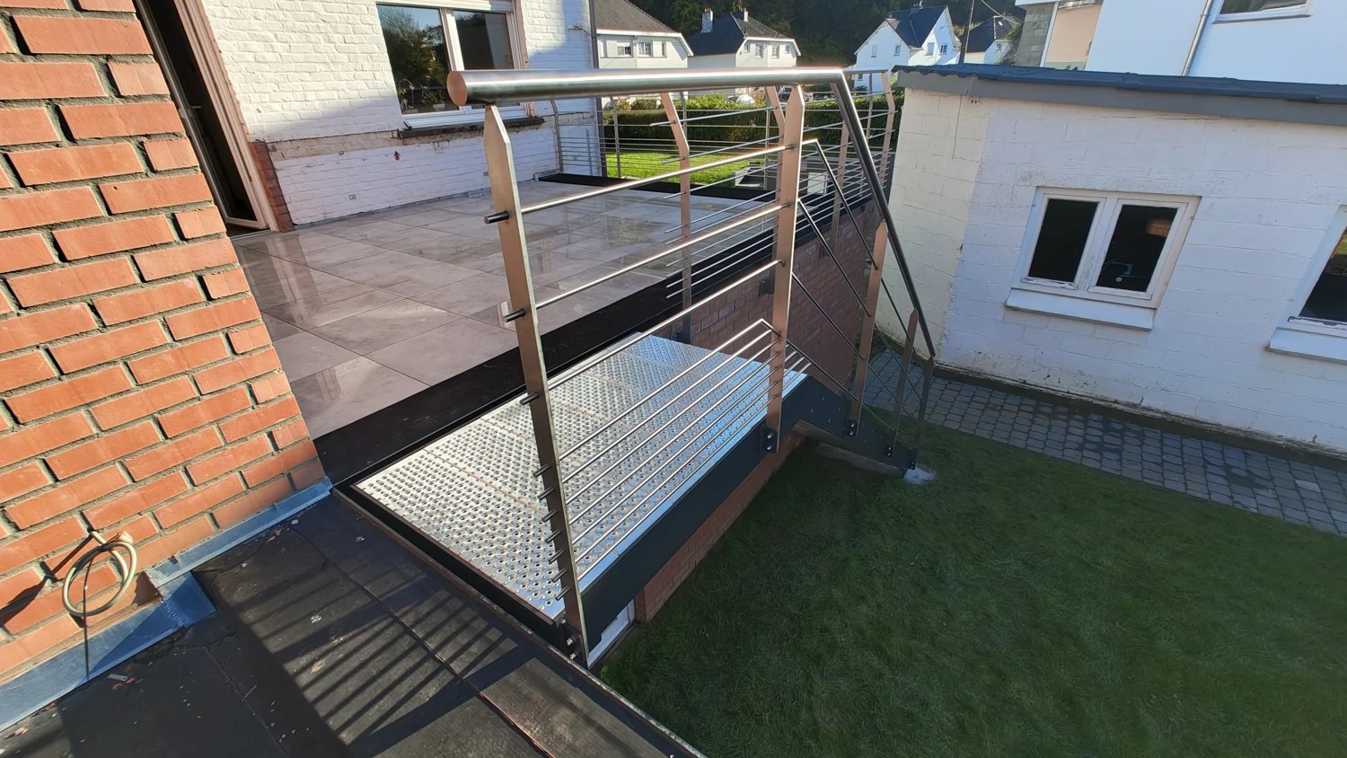 Palier extérieur et raccordement à la terrasse